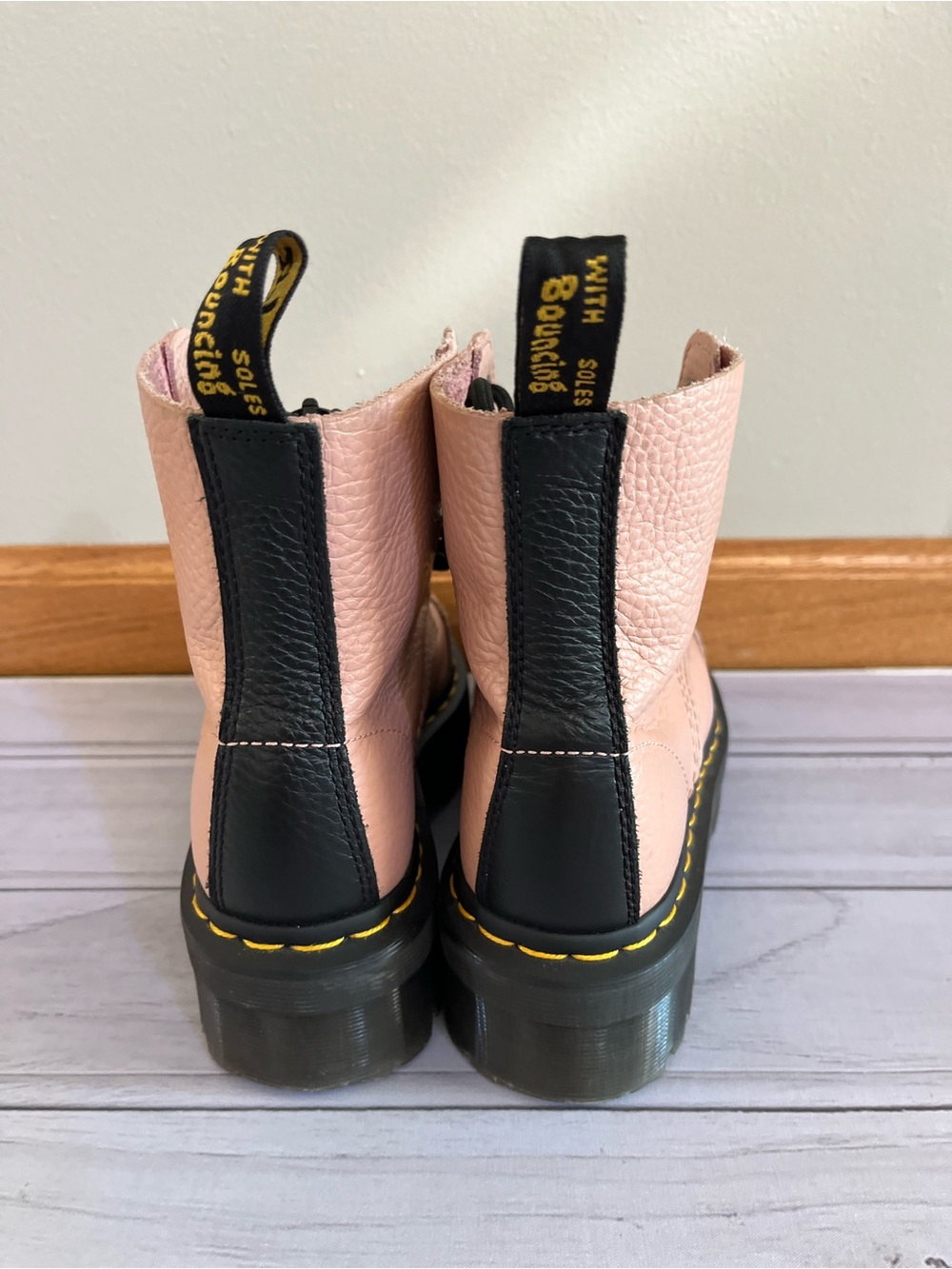 Women’s Dr. Martens Sinclair peach beige nappa & black chunky platform boots. 6 - Picture 5 of 16